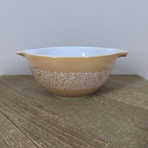 Vintage Pyrex 441 Woodland 1.5 Qt Cinderella Mixing Bowl Brown White Floral MCM